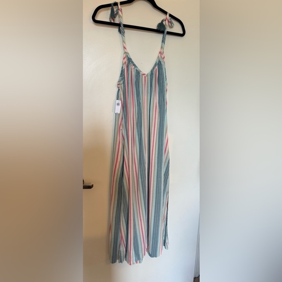 NWT Old Navy Stripe Maxi with Slit, Pockets, and Adjustable Straps in Size Med - Picture 4 of 7